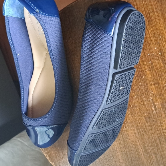 NWOT ALFANI step n flex tavii flats - Picture 5 of 6